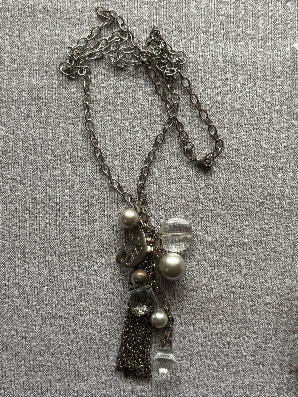 Vintage silver tone chain tassel necklace w clear & silver beads